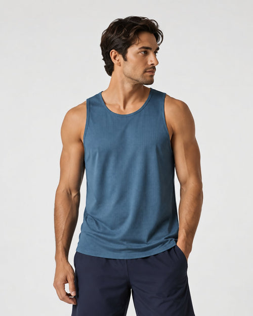 Akumi Aero Run Singlet studio product image