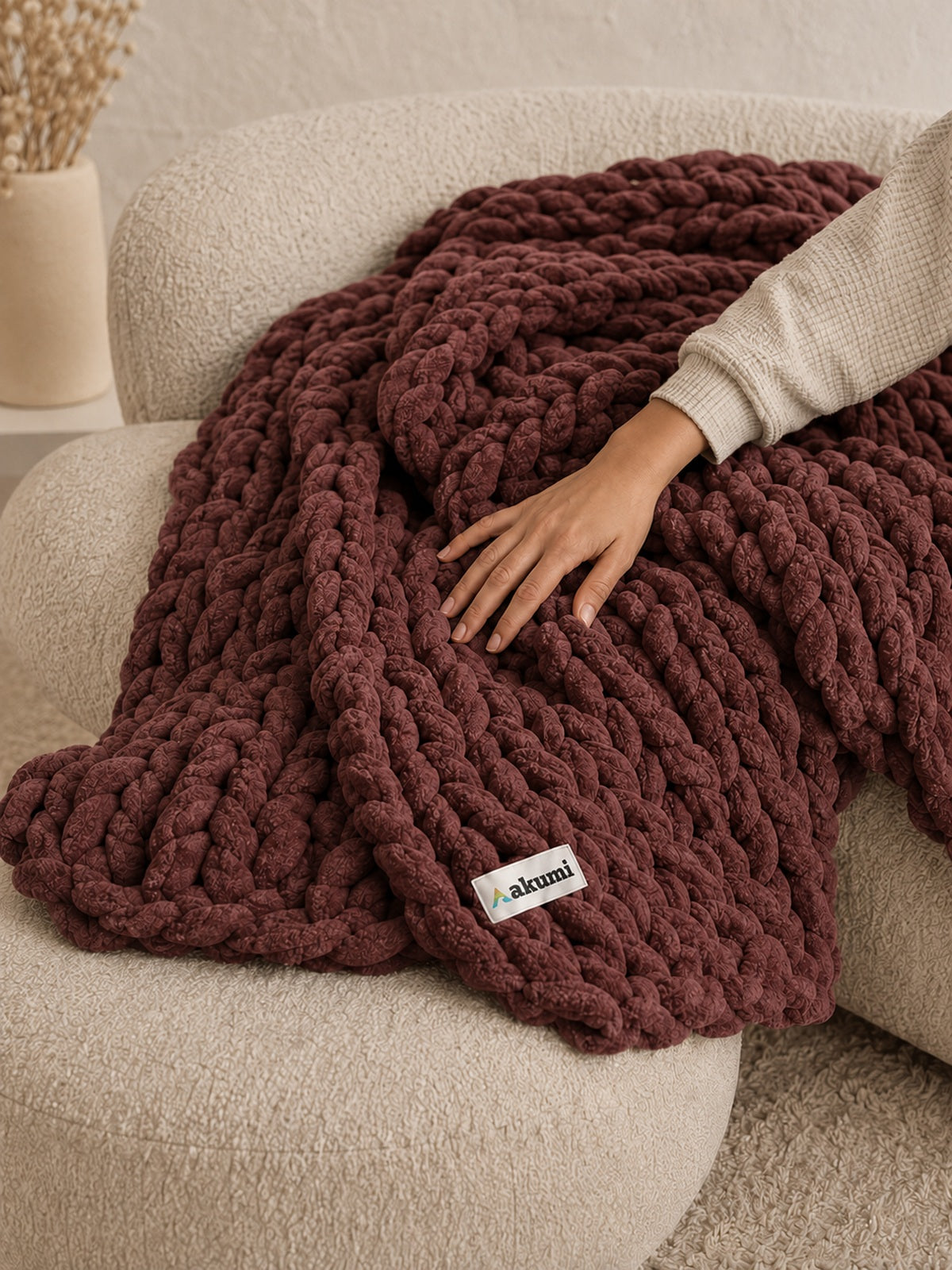 Akumi Emberloop Weighted Blanket Mulberry Clay tactile weight cue with sewn woven hem label