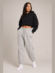 Akumi Fieldmark Jogger Sweatpant in Stadium Grey, female model three-quarter front view
