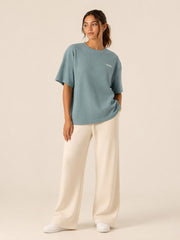 Akumi Gridsoft Waffle Tee in Lagoon Mist relaxed fit on model