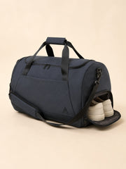 Akumi Traverse 25L Weekender Bag shoe compartment product photo