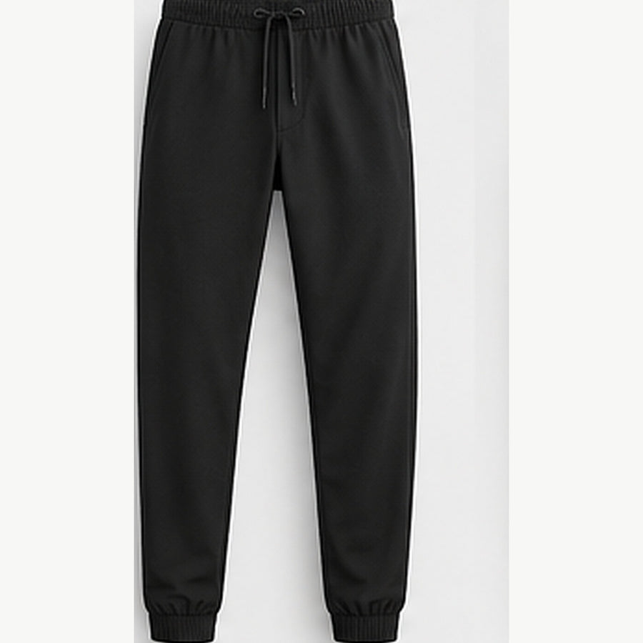 Akumi Vector Train Pant 30 front detail.