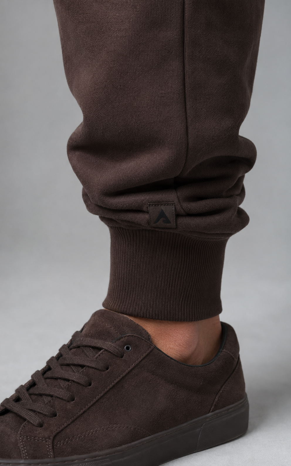 Grounded Heavyweight Sweatpants Akumi logo and cuff detail